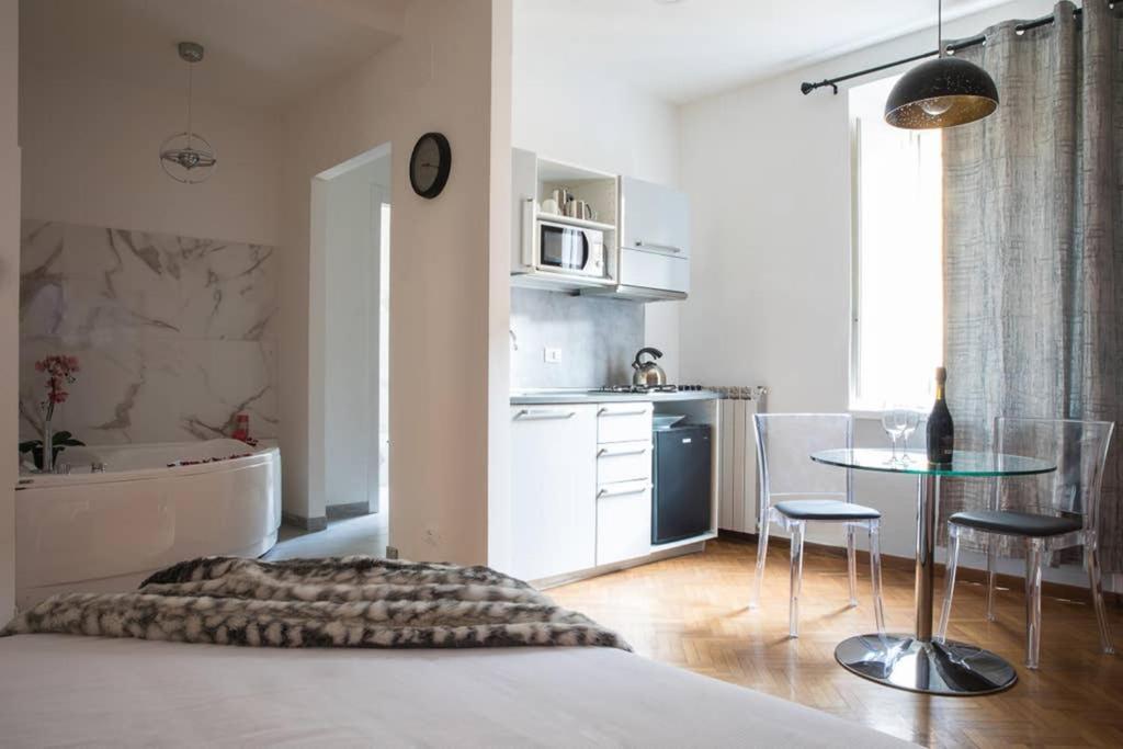Pink Intimate Jacuzzi Suite Trastevere - Top Collection Rom Exteriör bild